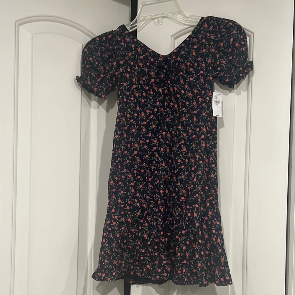 Old Navy Black and Red Puff Sleeve Sundress